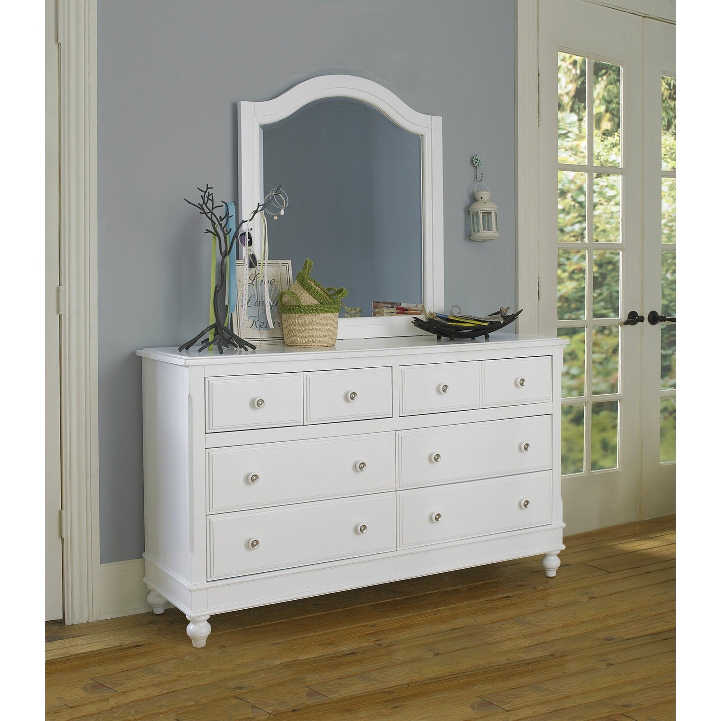 Hillsdale Kids and Teen Lake House Wood 8 Drawer Dresser with Mirror, White