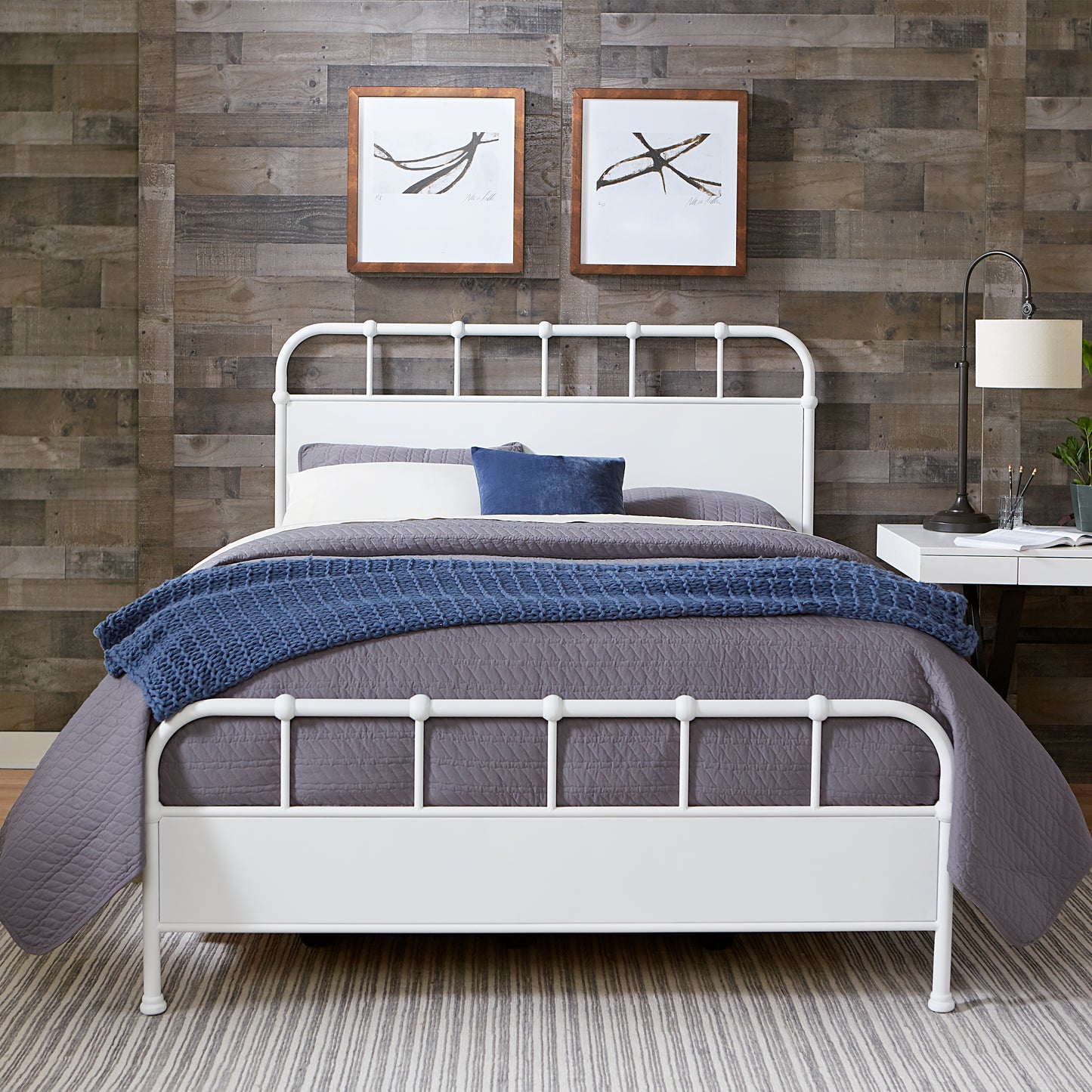 Hillsdale Furniture Grayson Queen Metal Bed, Textured White