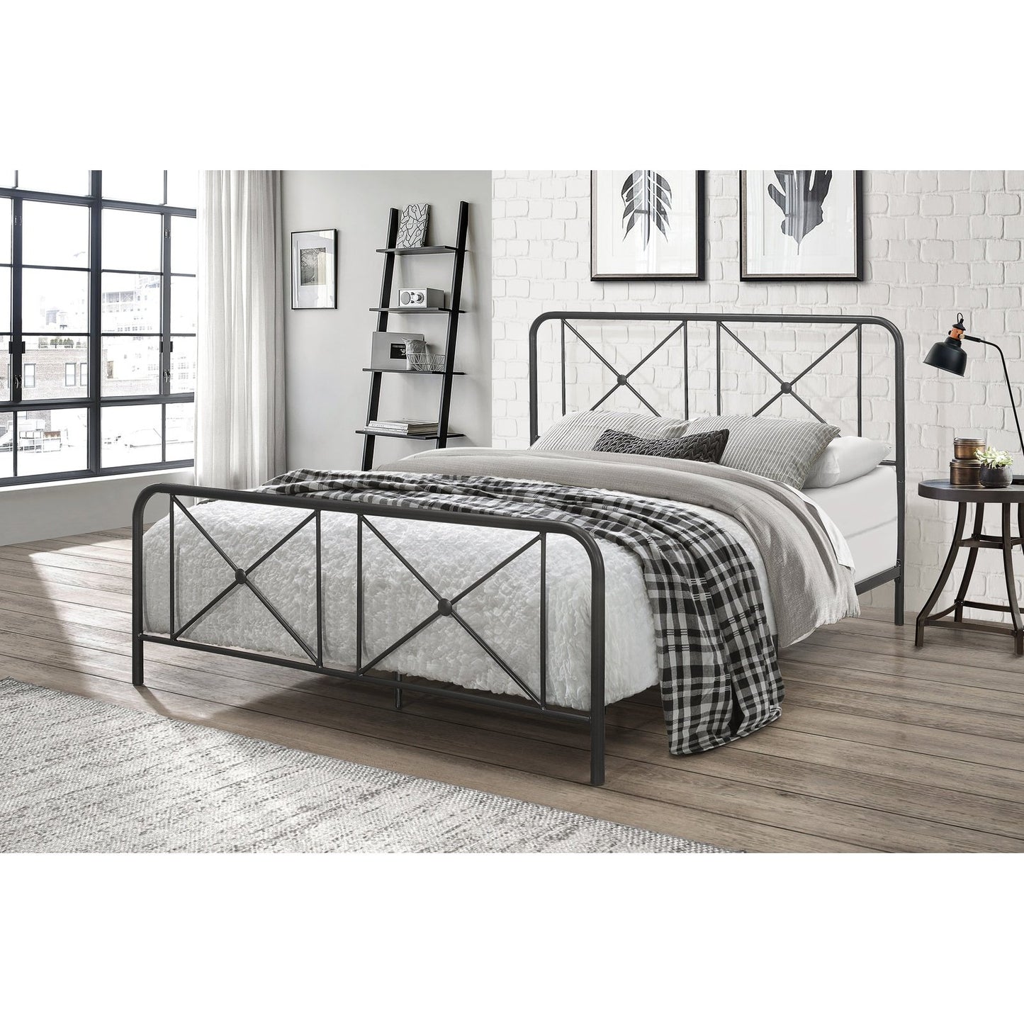 Hillsdale Furniture Williamsburg Queen Metal Bed, Black Sparkle