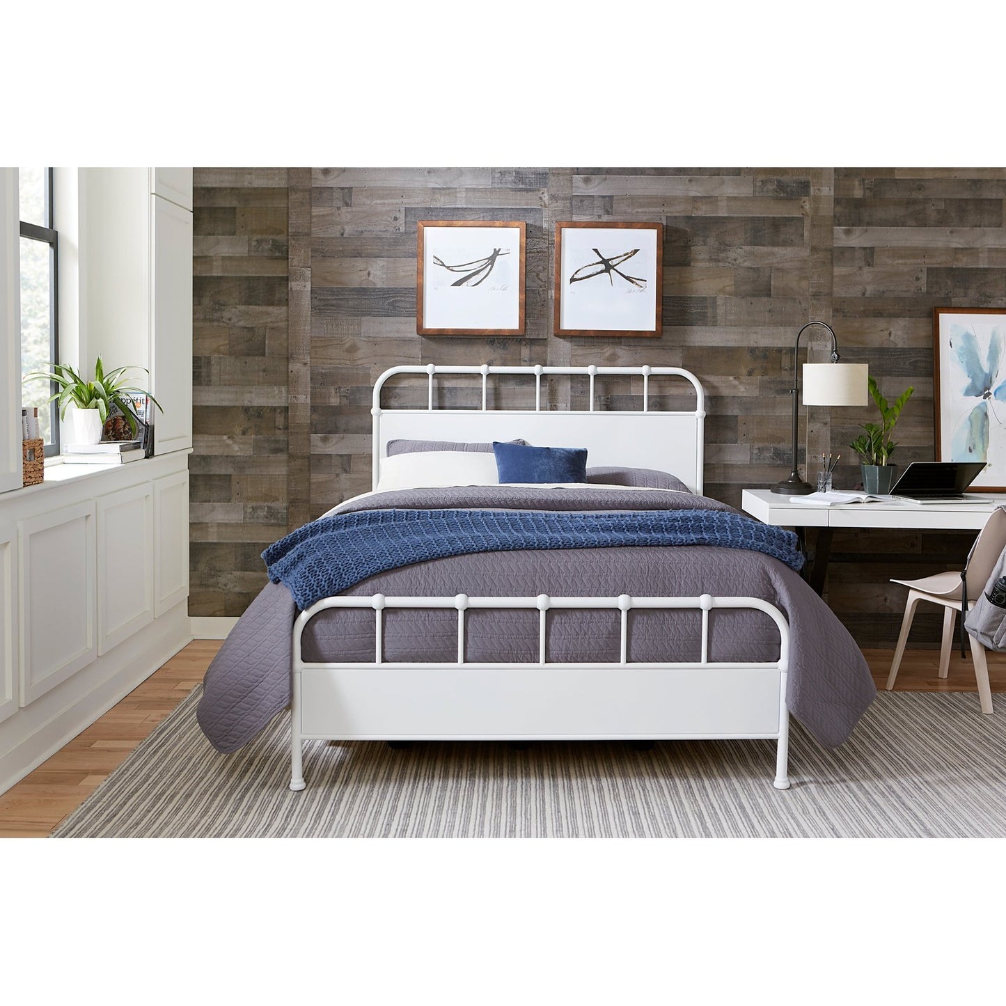 Hillsdale Furniture Grayson Queen Metal Bed, Textured White