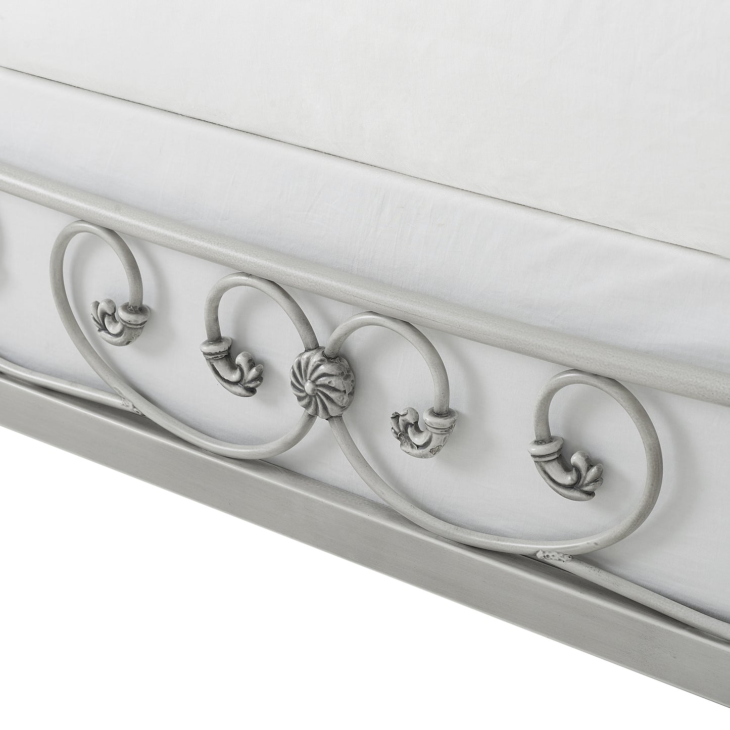 Hillsdale Furniture Mercer Queen Metal Sleigh Bed, Brushed White