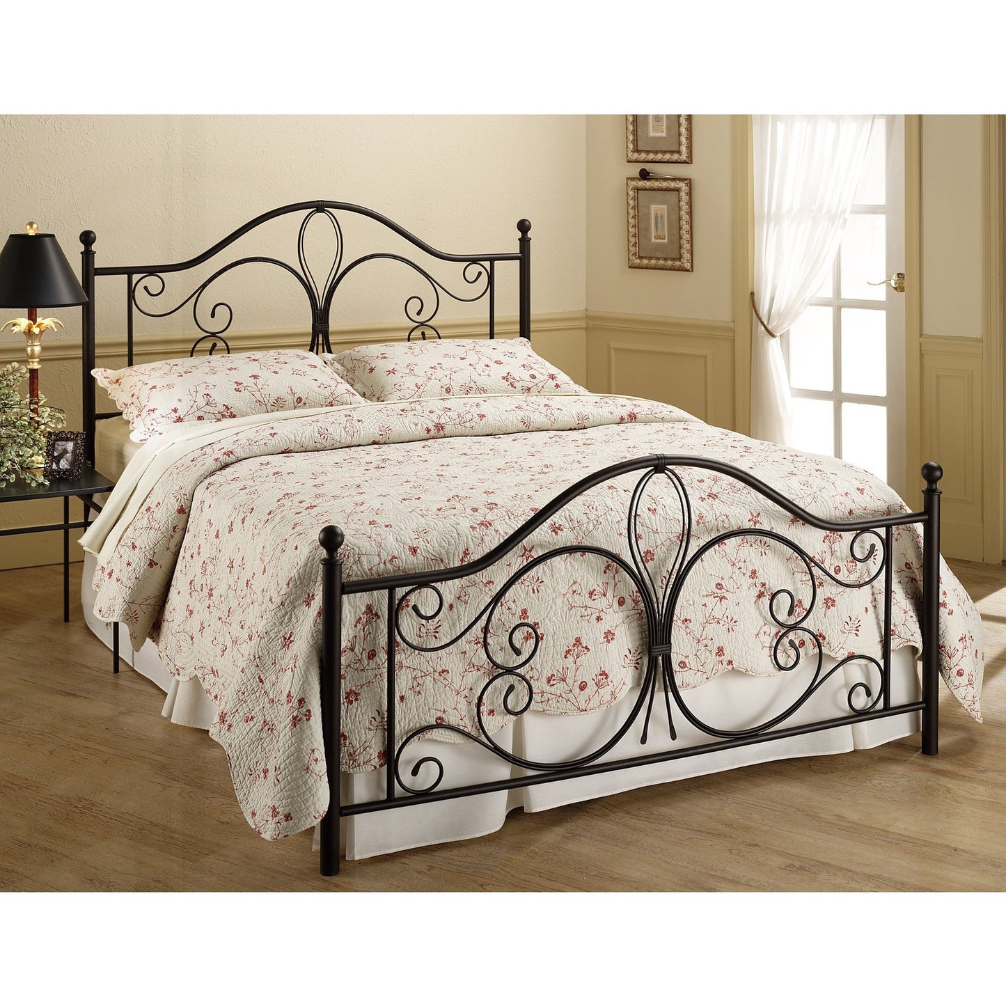 Hillsdale Furniture Milwaukee Queen Metal Bed, Antique Brown