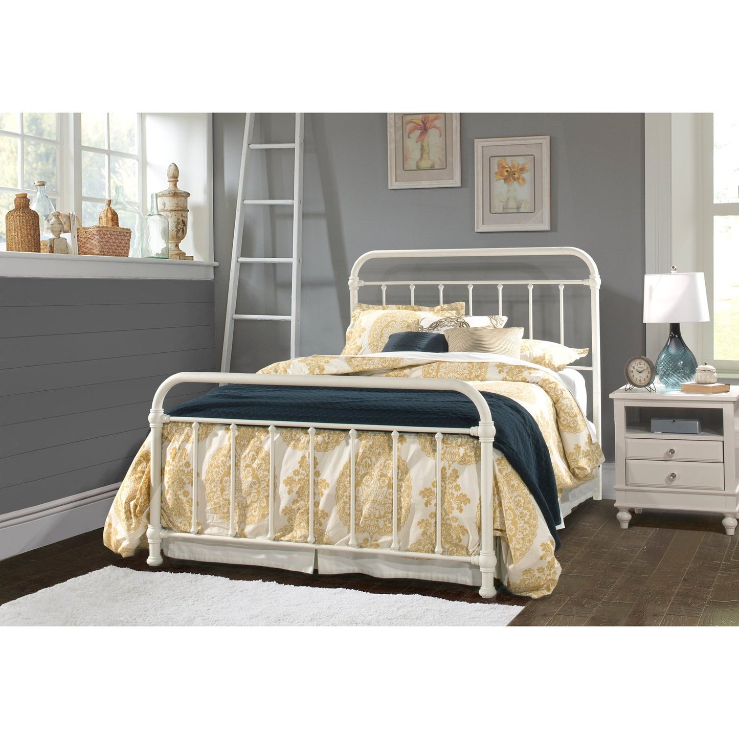 Hillsdale Furniture Kirkland Metal Full Bed, Soft White