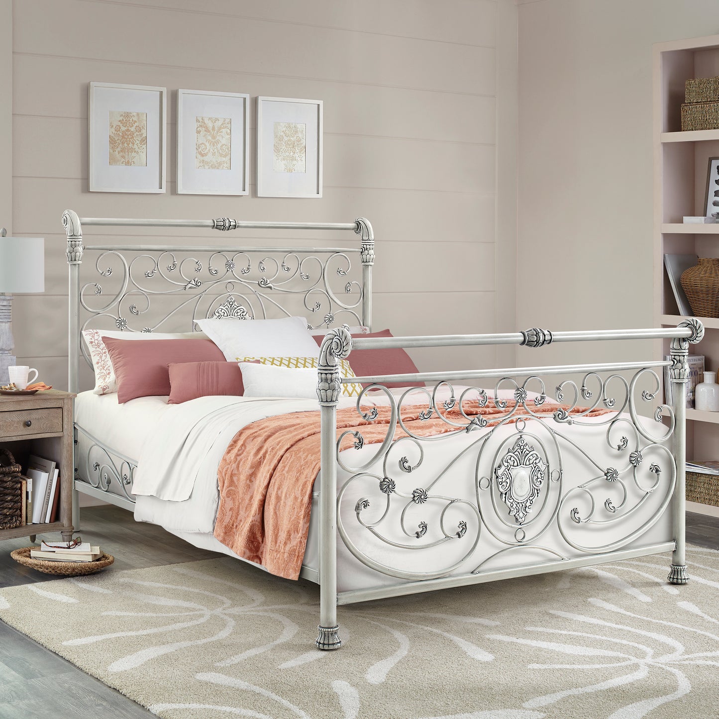 Hillsdale Furniture Mercer Queen Metal Sleigh Bed, Brushed White