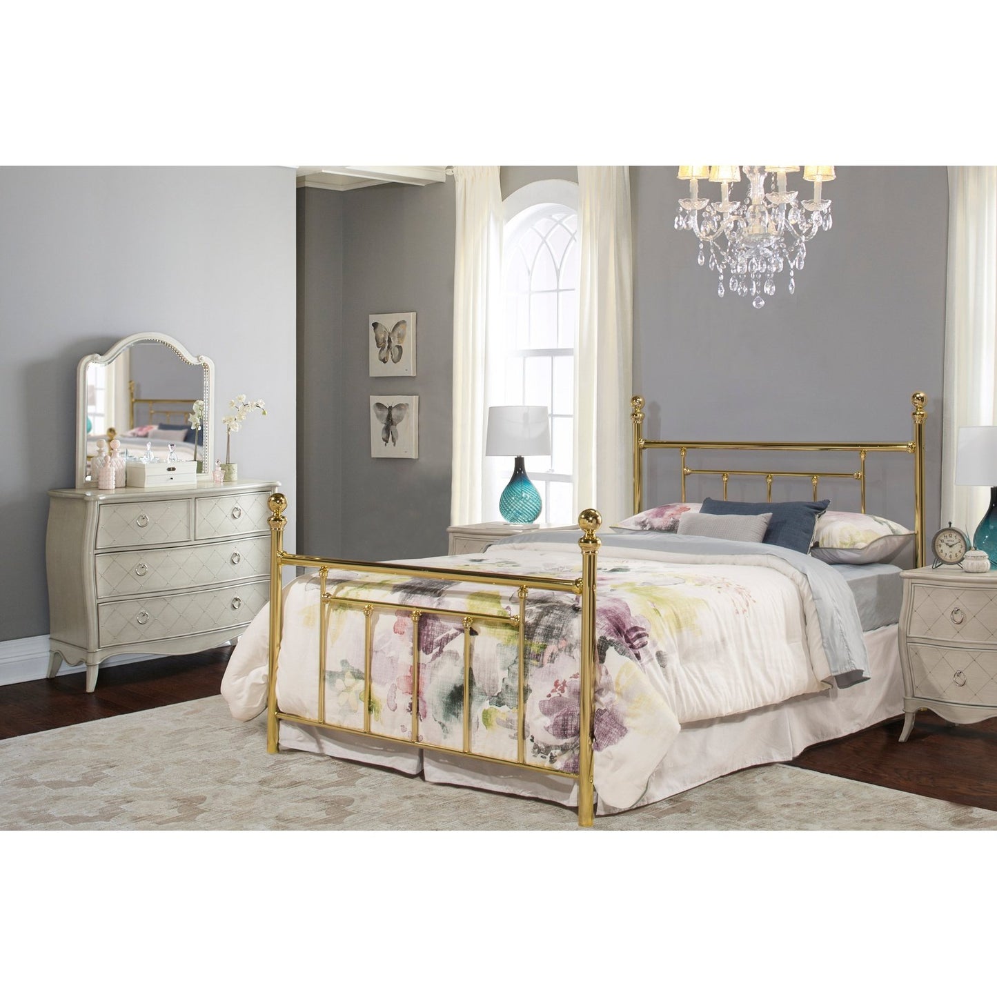 Hillsdale Furniture Chelsea Metal Queen Bed, Classic Brass