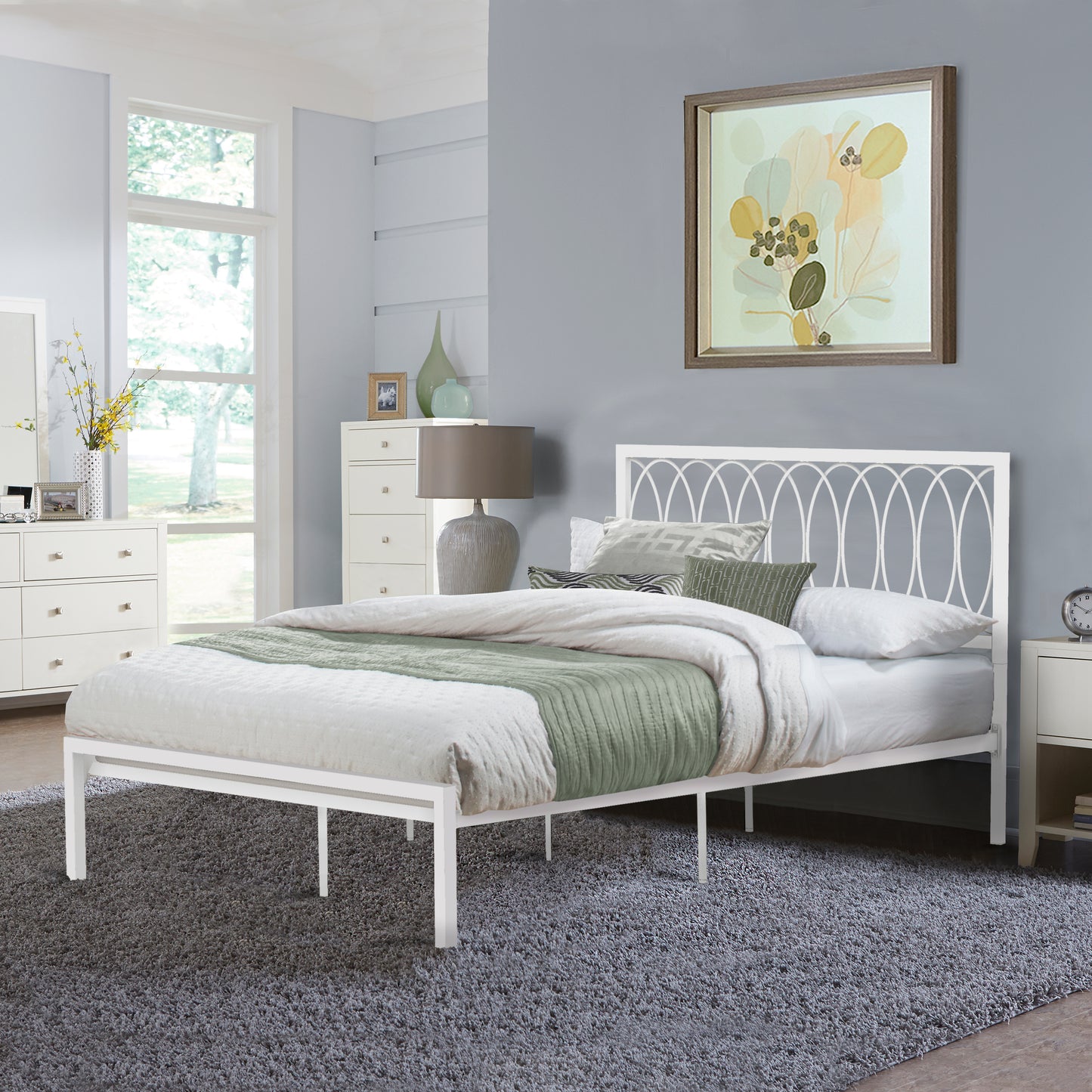 Hillsdale Furniture Naomi Queen Metal Bed, White